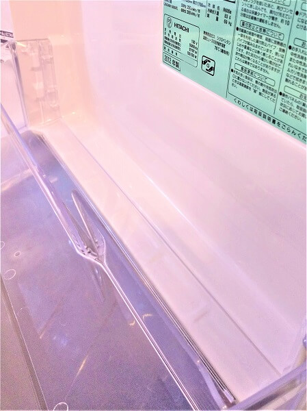 吉川市の冷蔵庫クリーニング、飲み物ドアポケット洗浄後、【お掃除どんちゃん】