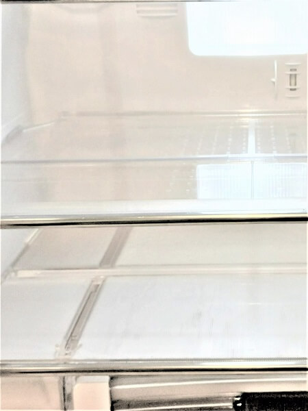 草加市の冷蔵庫クリーニング、冷蔵室内の洗浄後、【お掃除どんちゃん】