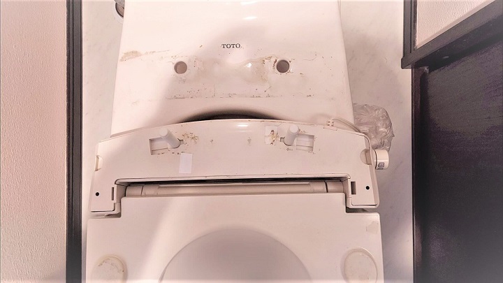 草加市のトイレ(便座・便器)クリーニング前、【お掃除どんちゃん】